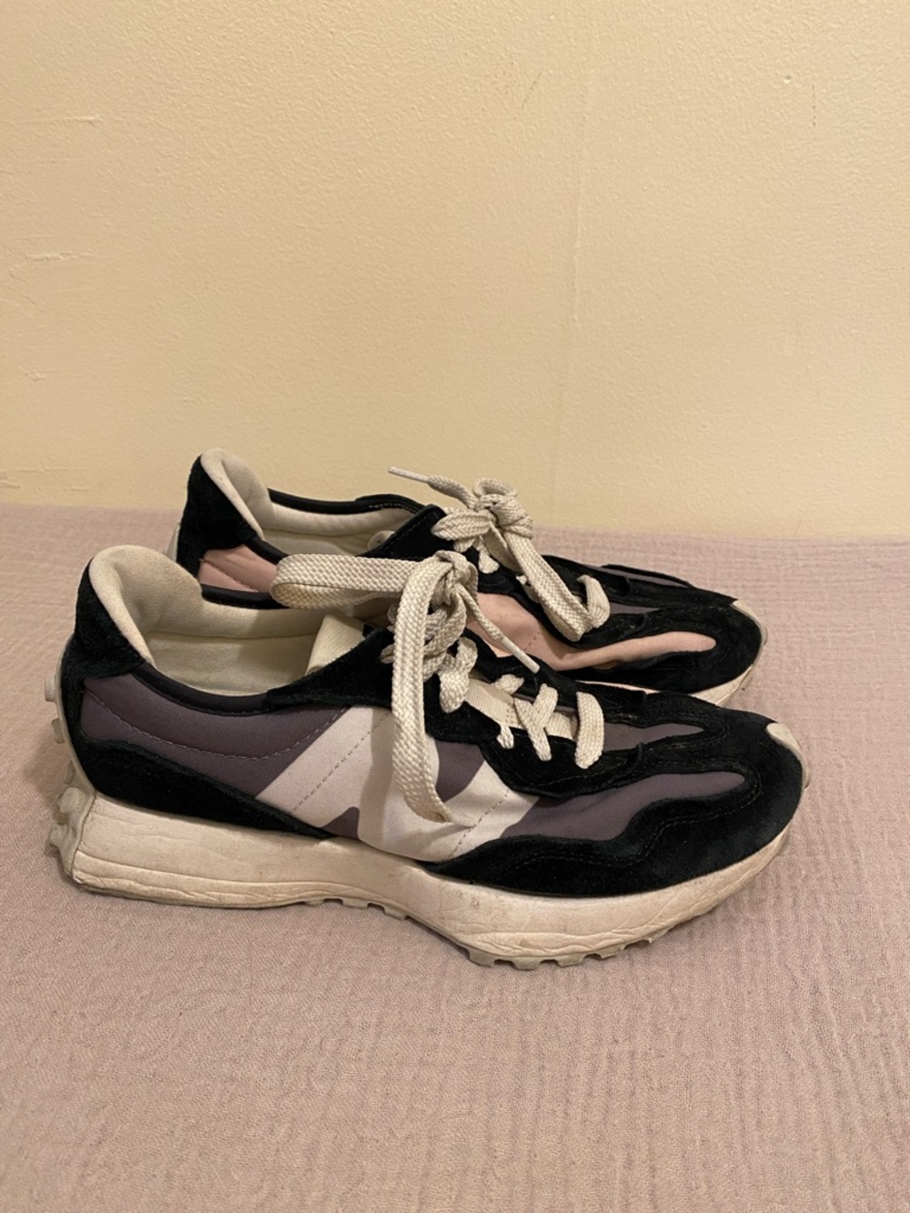 New Balance 327 Chunky Black and Pink Suede Wave Sneakers. Size 8.5 - Picture 4 of 14